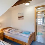 Haus Moewe Und Robbe
