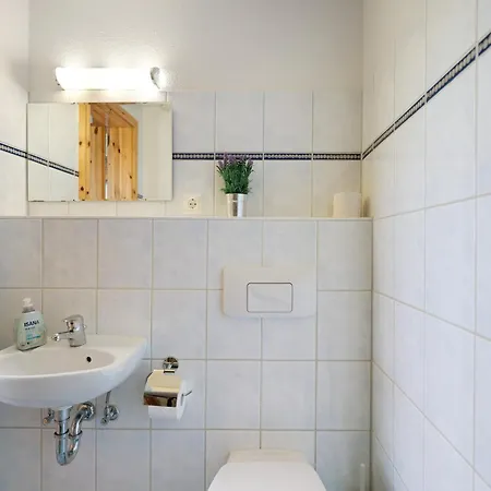 Haus Moewe Und Robbe Holiday home Dagebuell